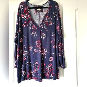 Cupio v-neck top purple flowers 3X